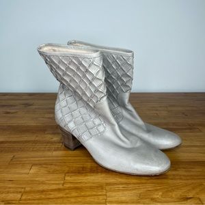 Aquatalia Light Grey Quilted Weave Leather Heeled Mid Calf Boots Size 9.5